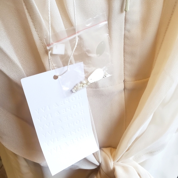 HOPE & IVY | Tie-Back Embroidered Maxi Wedding Dress in Ivory sz 14 - Picture 7 of 16